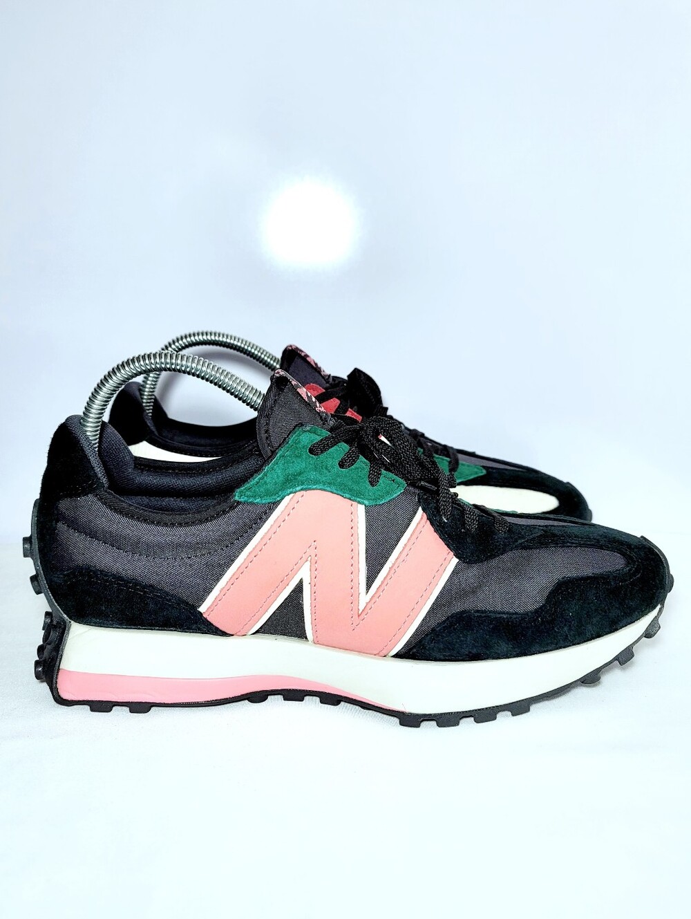 New Balance Men Size 10 D  327 Chinese New Year sneakers.